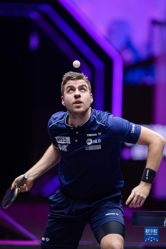 牌的现代感 牌的现代感