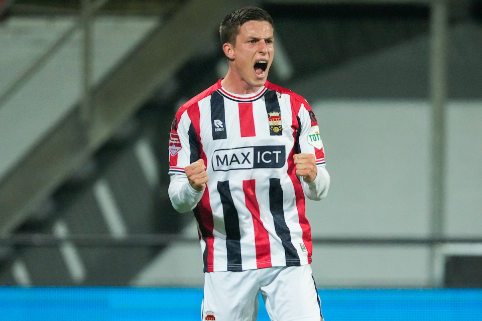 都仍然历历 都仍然历历