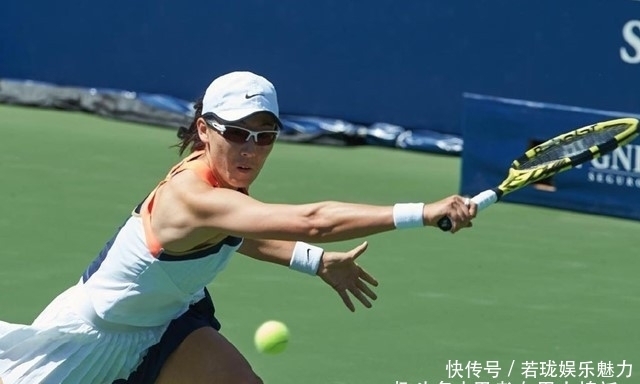 奥尔莫将球 奥尔莫将球